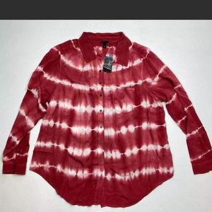 Torrid Lizzie tie-dye rayon twill, button up long sleeve shirt. Size 3x.